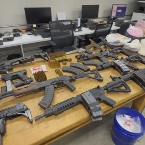 Armas de alto calibre são apreendidas na Grande SP em operação contra suspeito de participar de tentativa de mega-assalto no Paraná