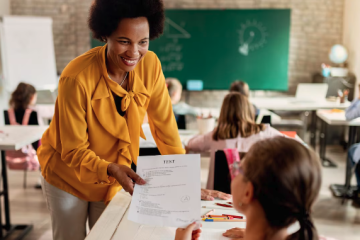 Propostas para a Valorização do Professor e Melhoria do Currículo Educacional no Brasil