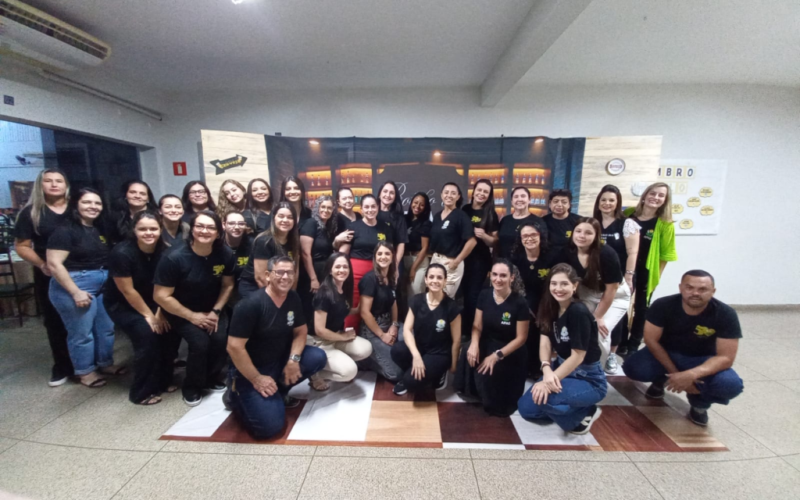 “Apae promove evento lotado de petiscos e shows no Boteko”