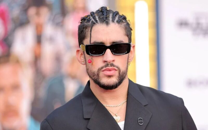 Bad Bunny enfrenta processo milionário por reproduzir casa em seus shows
