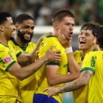 Palmeiras atropela Bragantino por 5 a 1 e segue tranquilo na liderança do Brasileirão