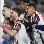 Brilho de Rossi nos pênaltis leva Flamengo à próxima fase da Libertadores