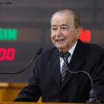 Pastor Nilton Tuller recebe homenagem da Câmara de Maringá com Comenda Dom Jaime Luiz Coelho