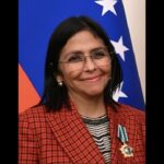 Vice Delcy Rodríguez é reconhecida como presidente interina pelas Forças Armadas venezuelanas.