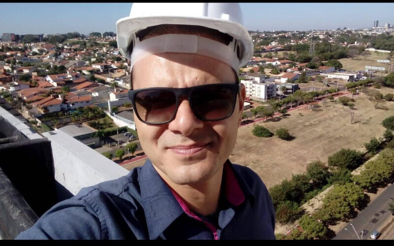 Construção civil cresce no Brasil, mas enfrenta entraves estruturais, avalia Cláudio De Souza Cruz