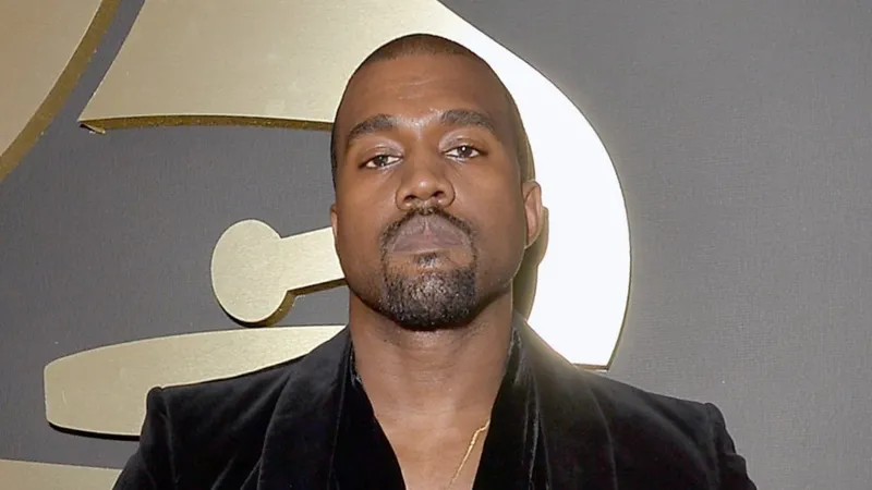 Kanye West se retrata por declarações polêmicas: “Me afastei da realidade”