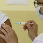 Paraná é abastecido com mais de 110 mil vacinas contra a covid-19