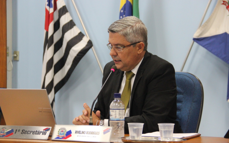 Câmara de Jales/SP aprova lei para que escolas toquem o Hino Municipal