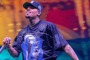 Chris Brown se defende após críticas severas de Pitchfork sobre seu novo álbum