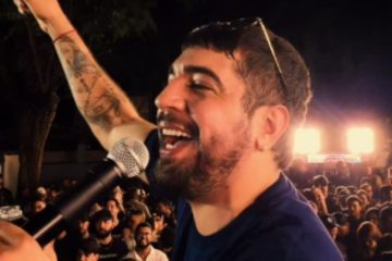 Nattan se apresenta em estado alterado, pede desculpas aos fãs e anuncia show gratuito como reparação